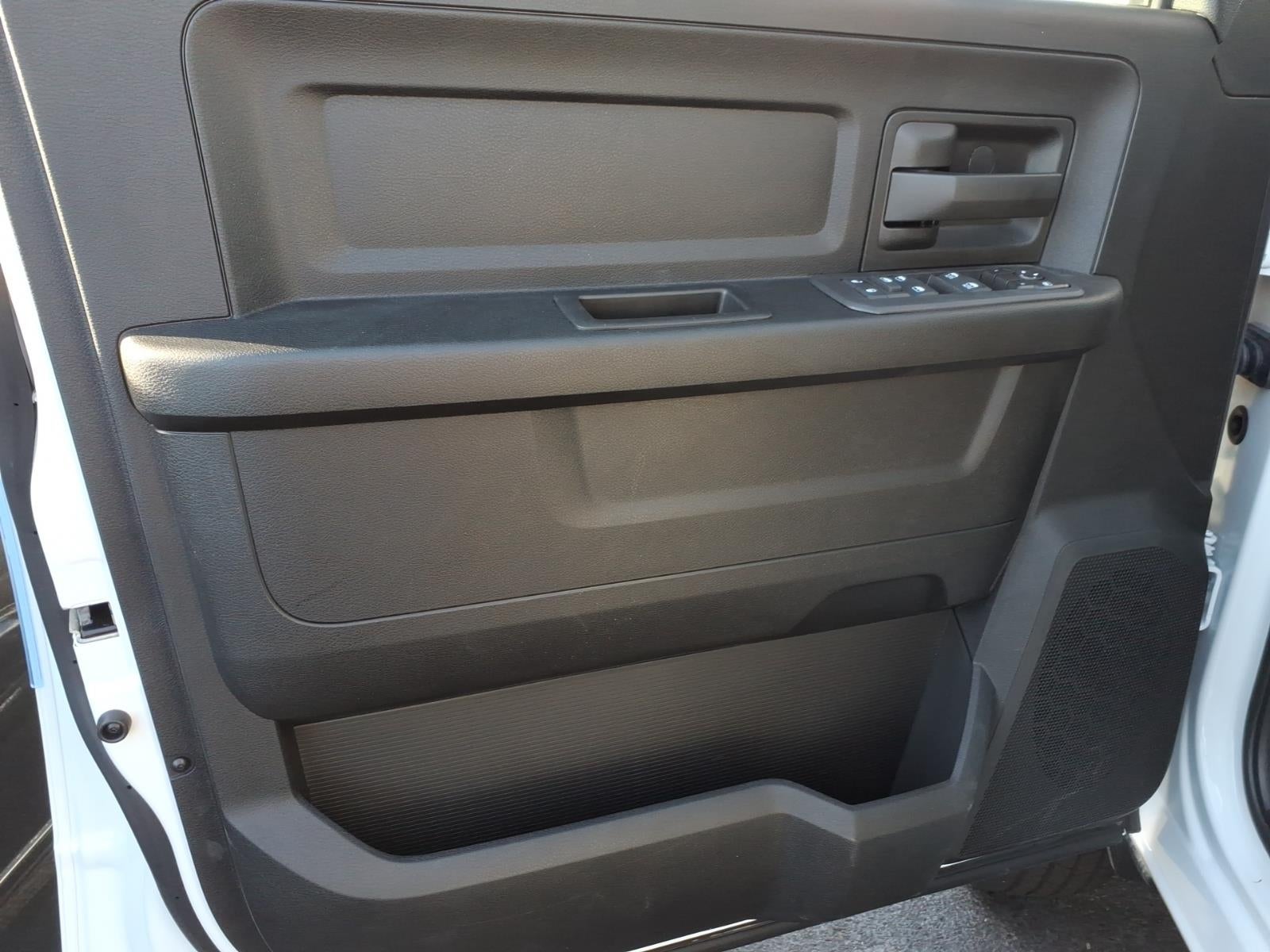 2026 RAM Ram 3500 Chassis Cab RAM 3500 TRADESMAN CREW CAB CHASSIS 4X4 60' CA