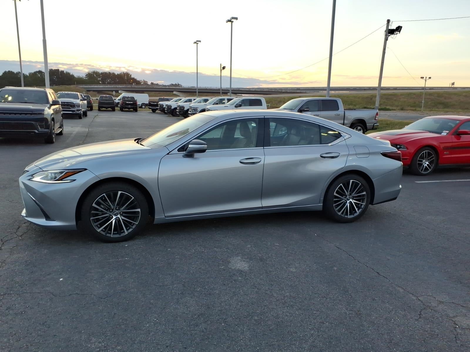 2024 Lexus ES 350 Premium