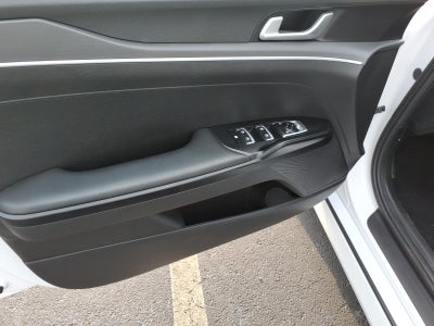 2022 Kia K5 LXS